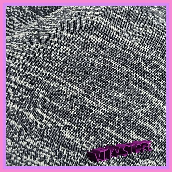 NWT Active Comfort: {Victoria's Secret} Yoga Bra, Medium Support NWT - Picture 6 of 6